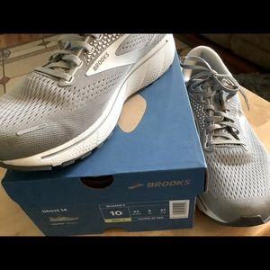 Women’s Brooks Ghost 14 running shoes.